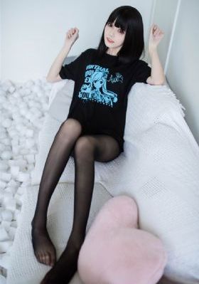 蓝色眼影