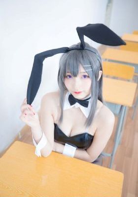 我和七个女神流落荒岛